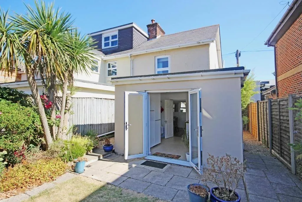 Bournecoast - Lovely Two Bedroom Victorian Holiday Home - Garden - Wifi - Hb8500 Bournemouth United Kingdom