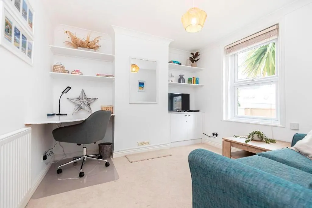 Bournecoast - Lovely Two Bedroom Victorian Holiday Home - Garden - Wifi - Hb8500 Bournemouth