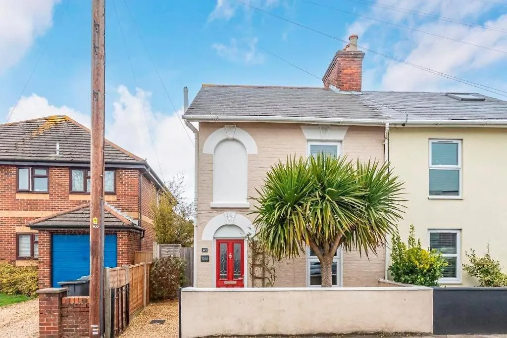 Bournecoast - Lovely Two Bedroom Victorian Holiday Home - Garden - Wifi - Hb8500 Bournemouth United Kingdom