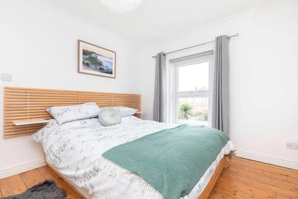 Bournecoast - Lovely Two Bedroom Victorian Holiday Home - Garden - Wifi - Hb8500 Bournemouth United Kingdom